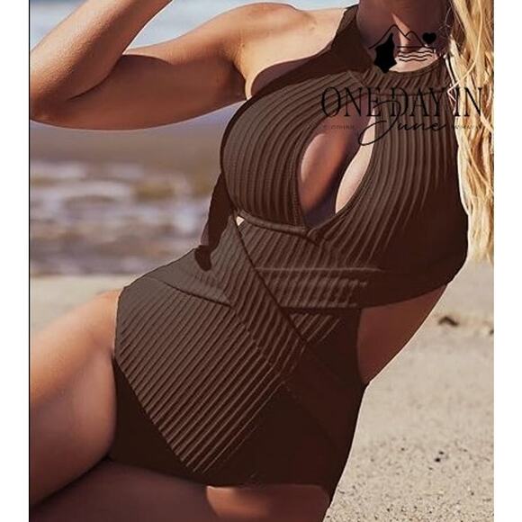 Cupshe Textured Cut Out High Neck One Piece Swimsuit Size L - Picture 1 of 7